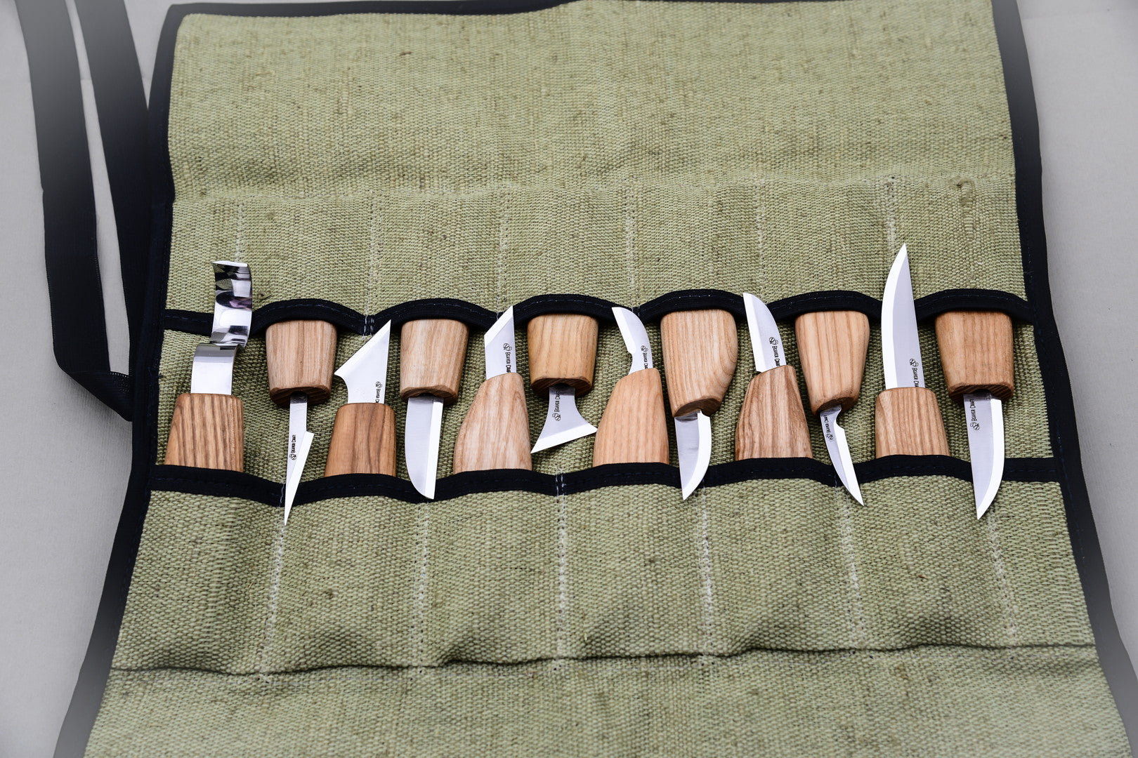 Biggest knives set