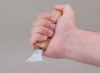 geometric knife C10 in palm
